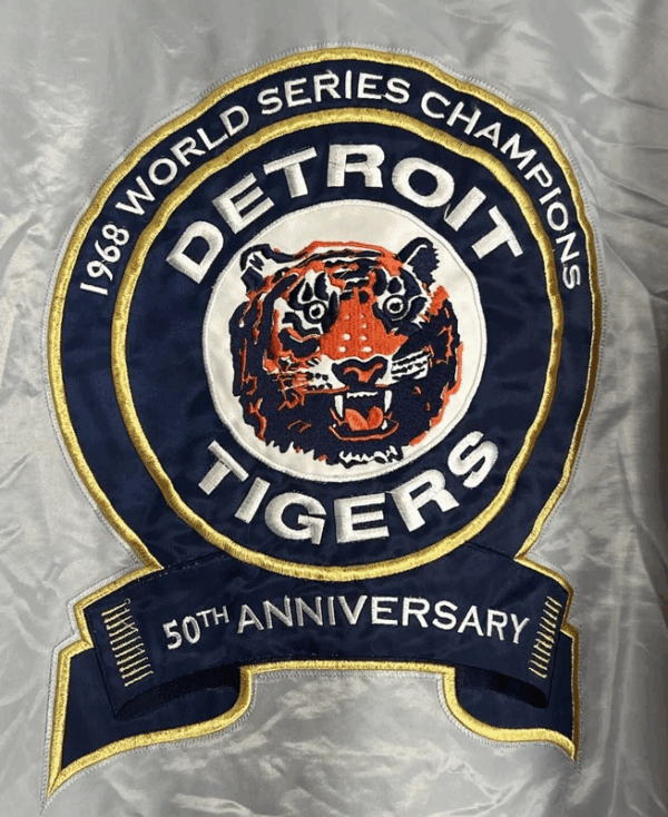 90’s Detroit Tigers World Series Navy and Gray Jacket - Image 4